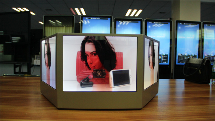 換個角度看世界，優(yōu)色多維透明廣告機領(lǐng)略動靜結(jié)合之美