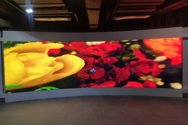 戶外LED顯示屏有什么優(yōu)勢(shì)？